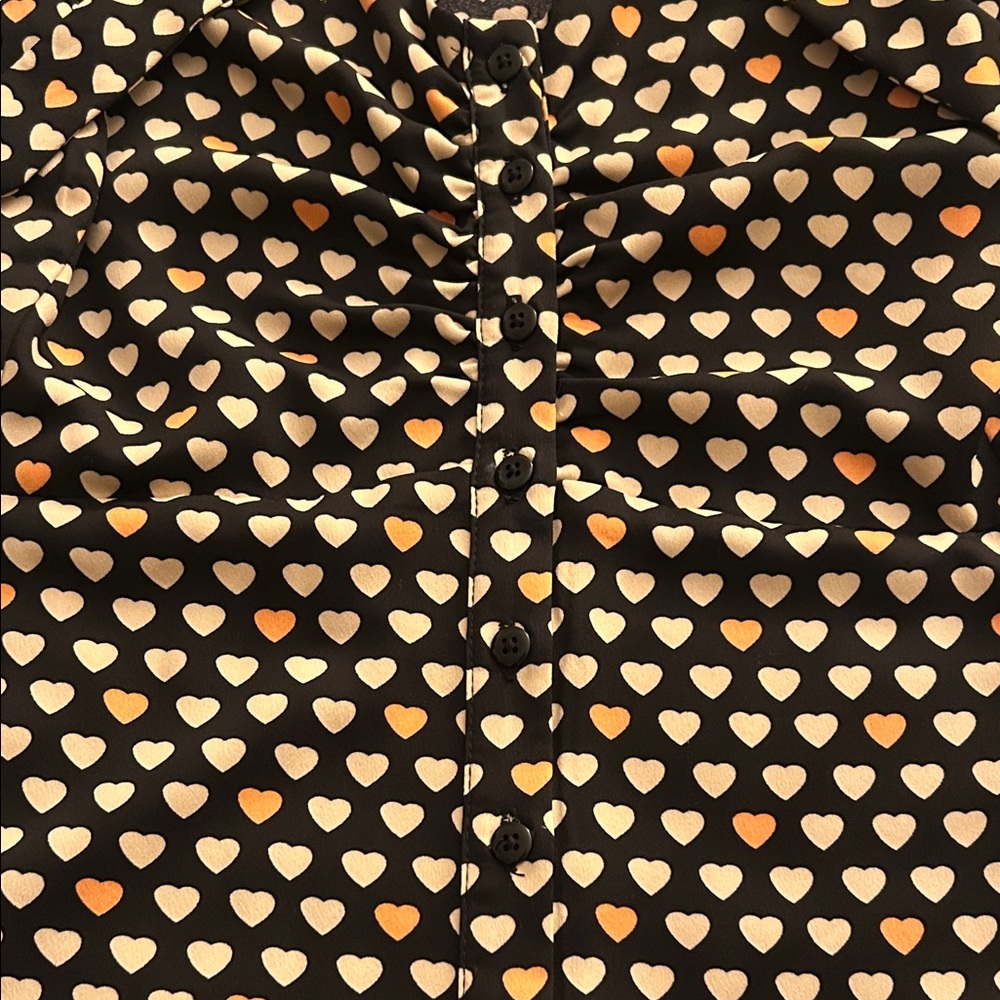 ModCloth Stylish Keyhole Heart Print Women's Top - Picture 3 of 5
